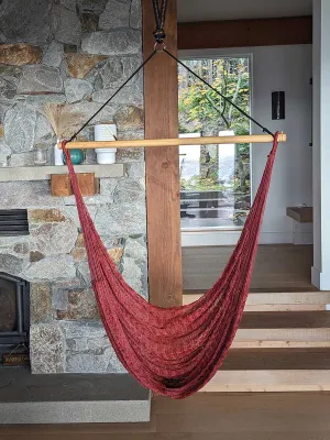 Thin Hangout Chair - Burgundy