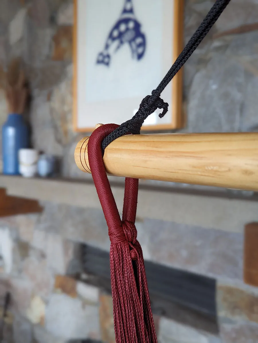 Thin Hangout Chair - Burgundy