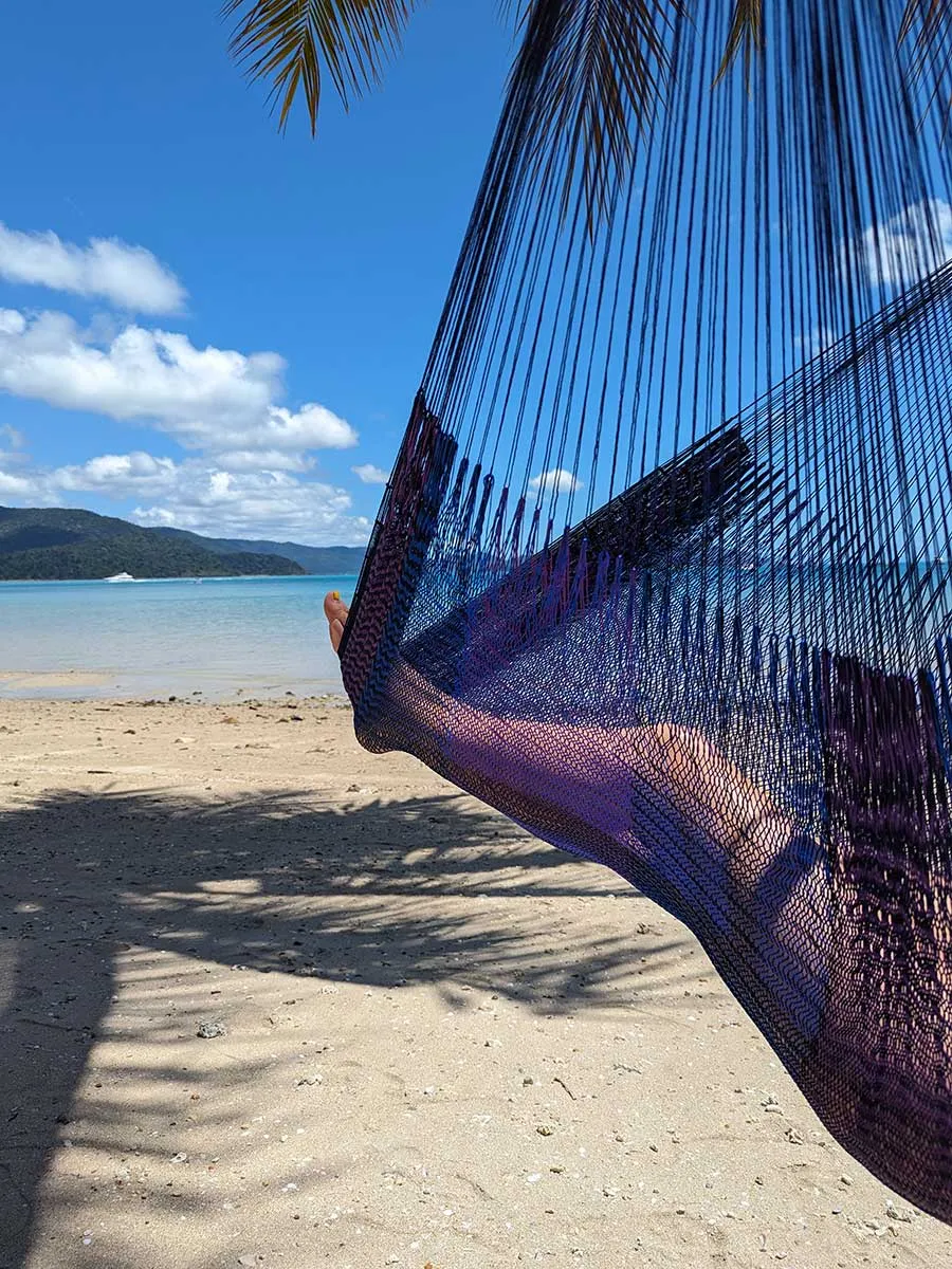 Thin Hangout Chair - Midnight
