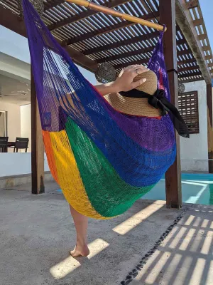 Thin Hangout Chair - Purple Rainbow