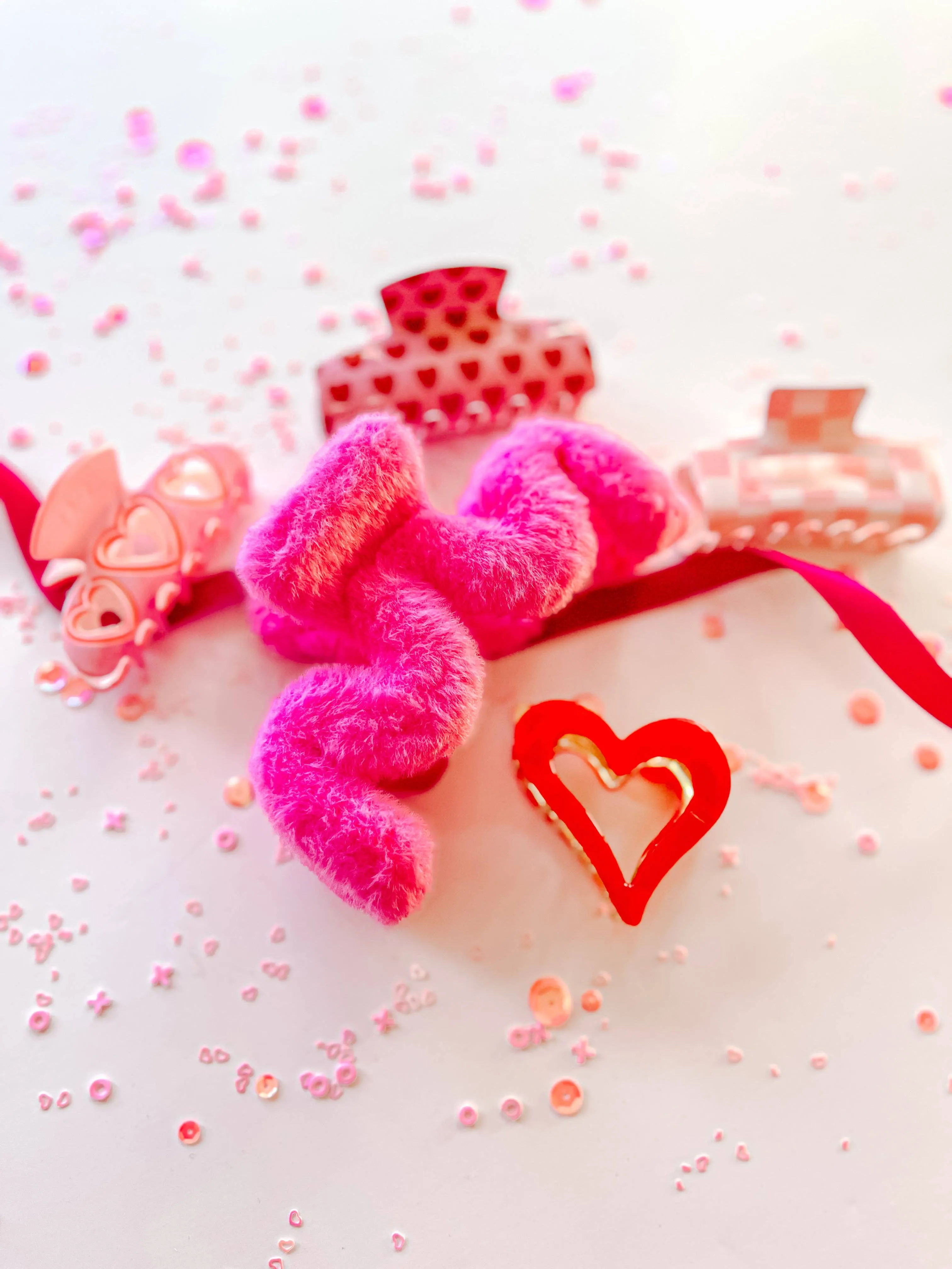 Valentine Claw Clip: Large Fuzzy Pink